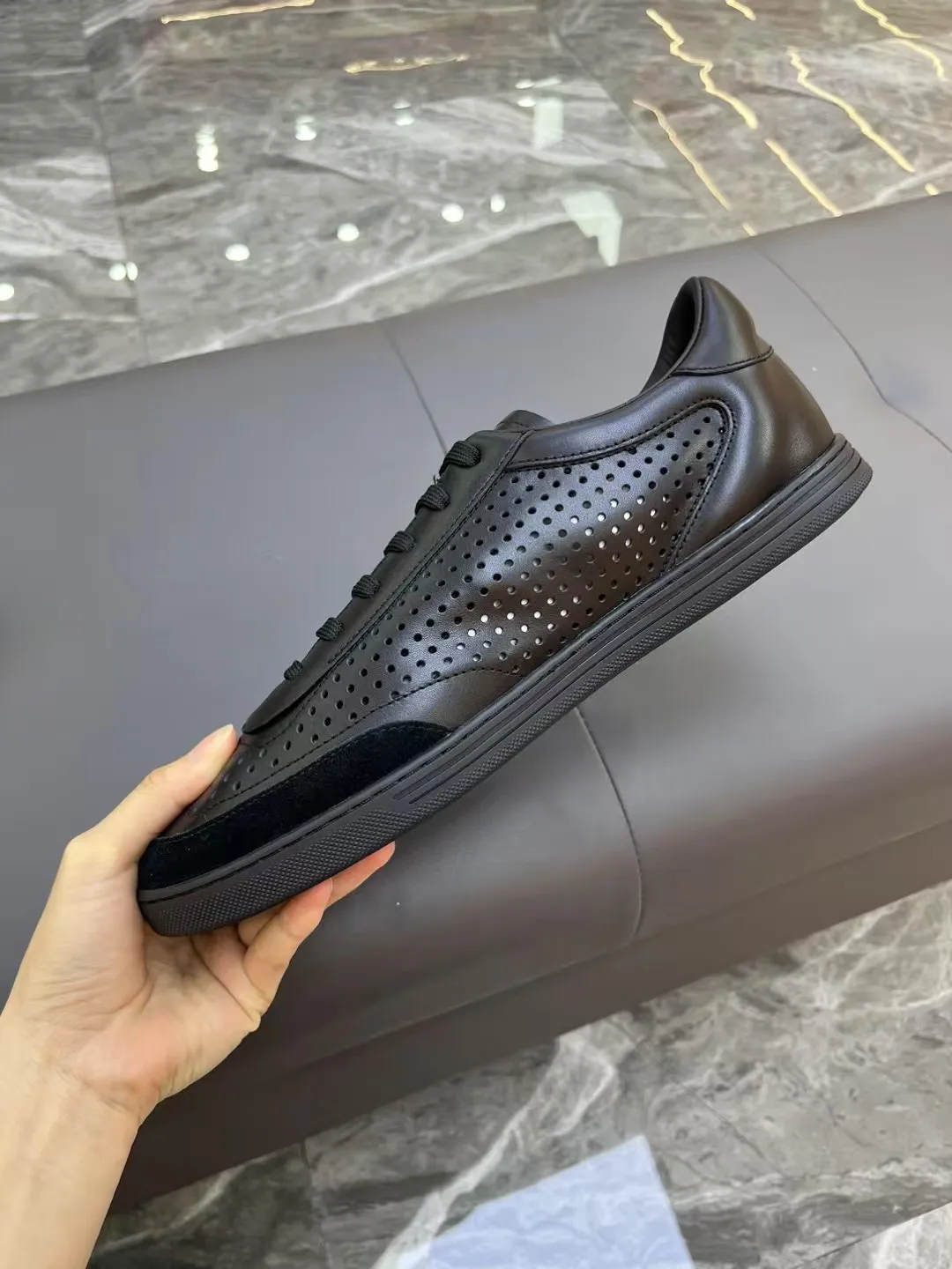 Men's Men's Shoes 💰400 [New Style] 🐝🐝DG—Dolce&G men's calfskin sneakers Portofino Yacht shoes, simple and versatile design, unique saddle leather soles. The Dolce &G logo rear wing is the icing on the cake. Imported cowhide + rubber outsole Size: 39-44 (customized at 38.45)